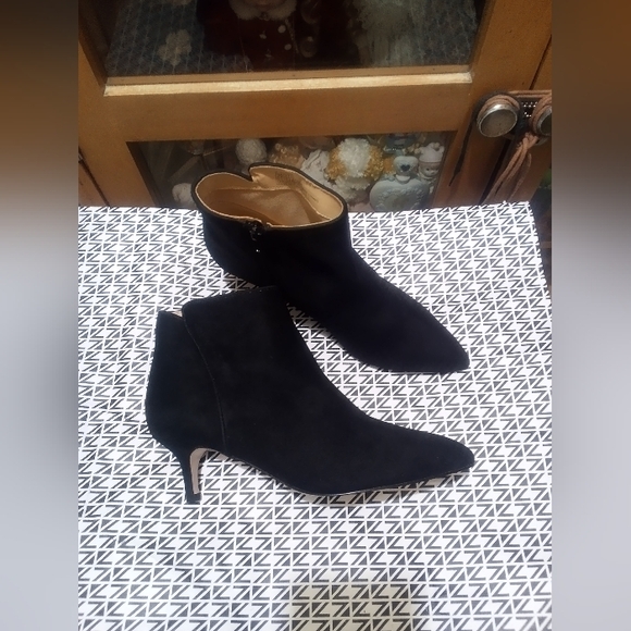 Jessica Simpson Ankle Boots - Picture 2 of 13